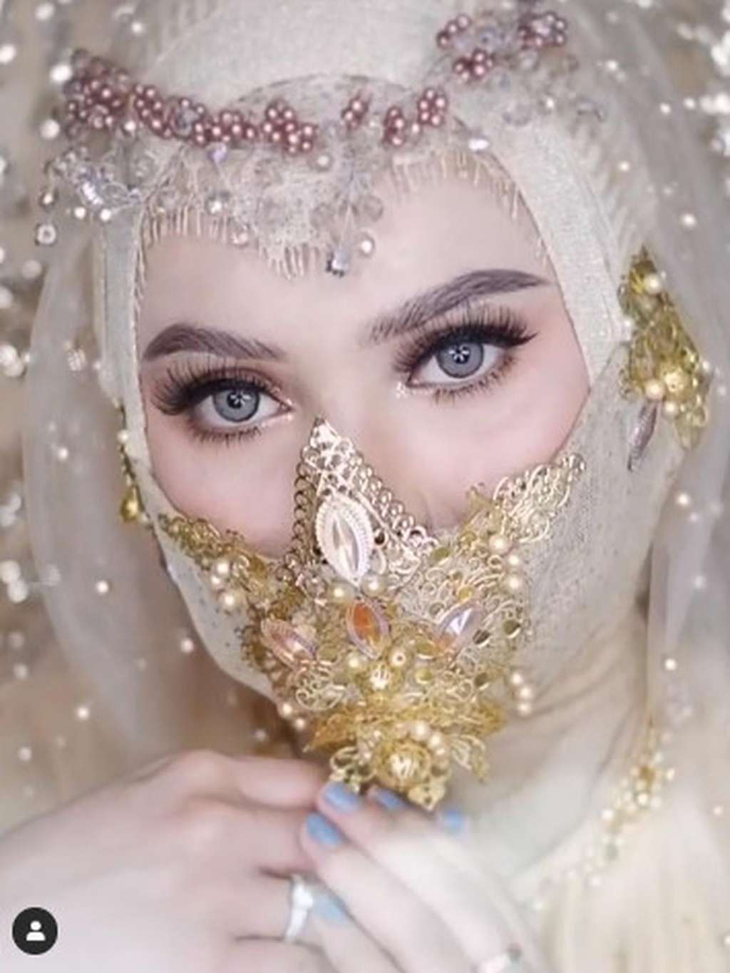 pengantin pakai masker