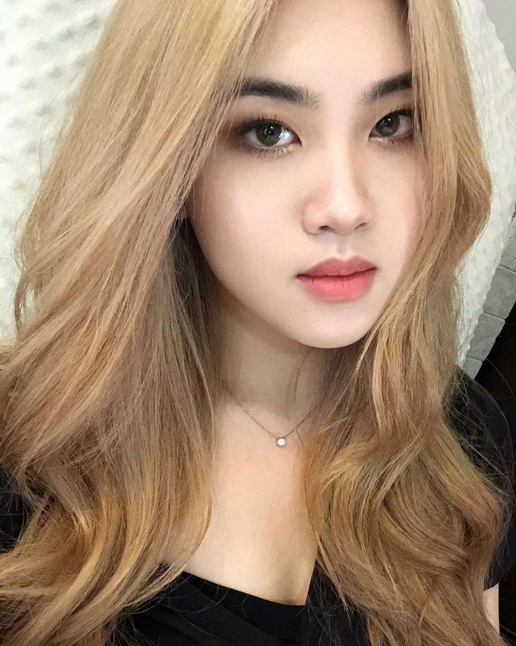 Ilustrasi Allissa Shin yang Disebut Mirip Rose BLACKPINK