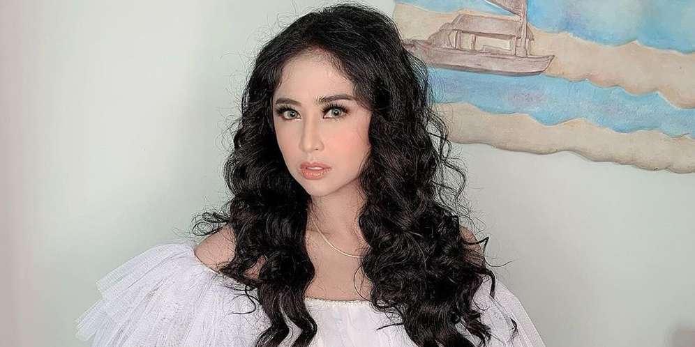 Dewi Perssik