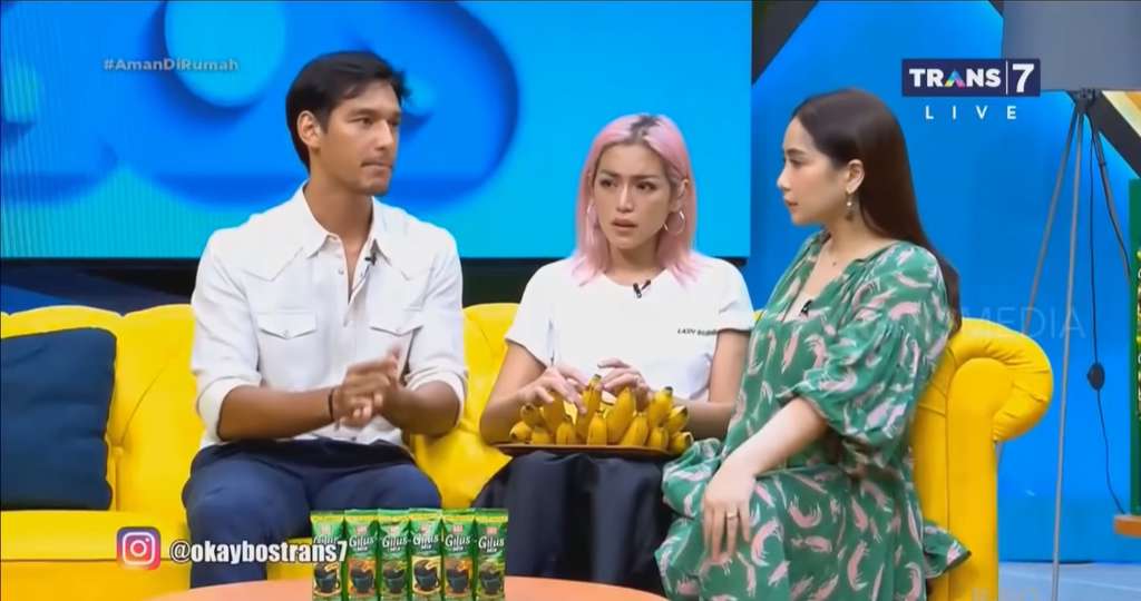 Jessica Iskandar dan Richard Kyle dalam acara Okay Bos Trans 7