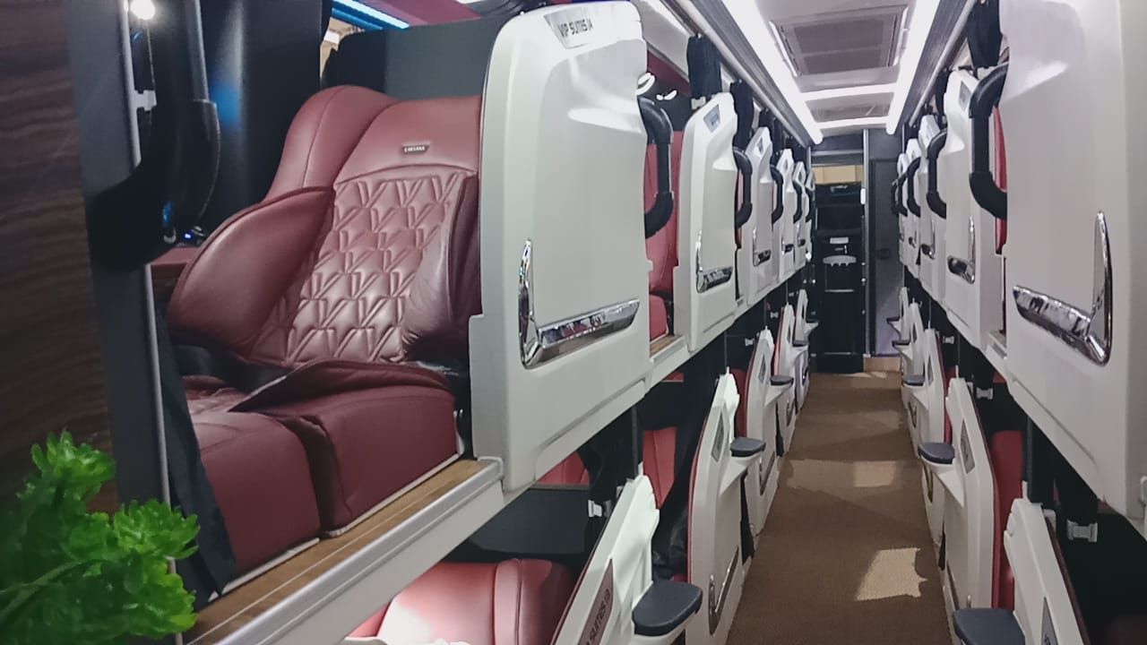 Perdana bus Suites Class Full Sleeper Bus Sinar Jaya