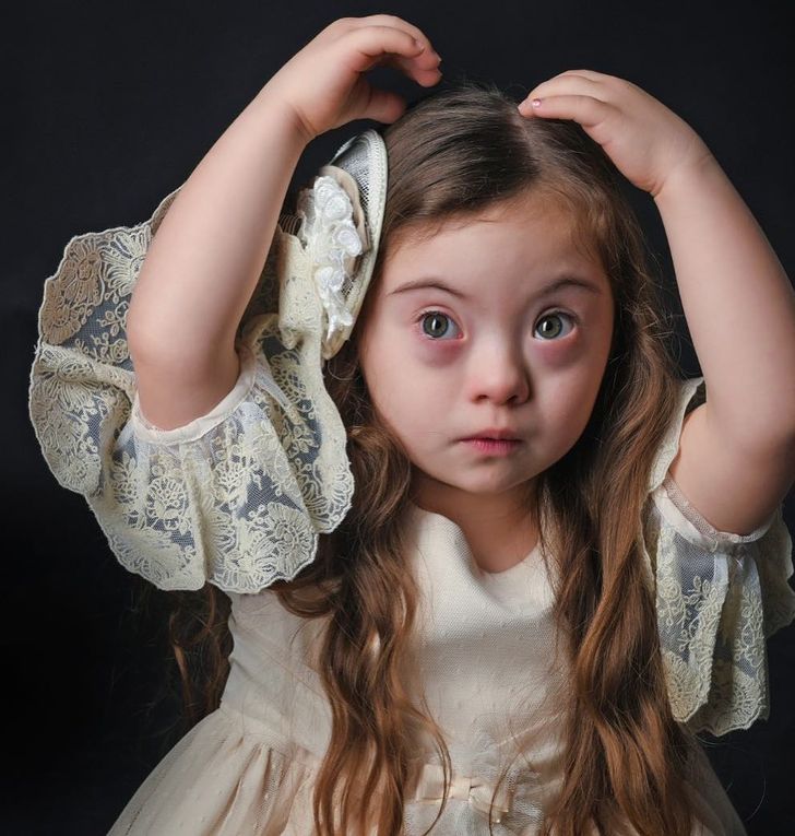 Francesca Rausi Model Cilik Pengidap Down Syndrome