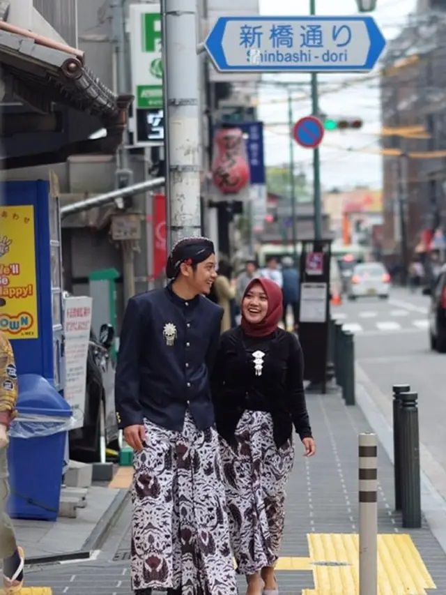 Foto Prewedding di Jepang pakai Baju Adat Jawa