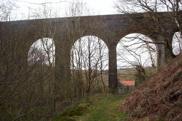 Jembatan Pontwalby