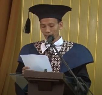 Kisah Udin, Dulu Marbot Masjid Kini Jadi Guru Besar