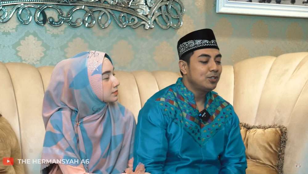 Ustad Riza dan Istri