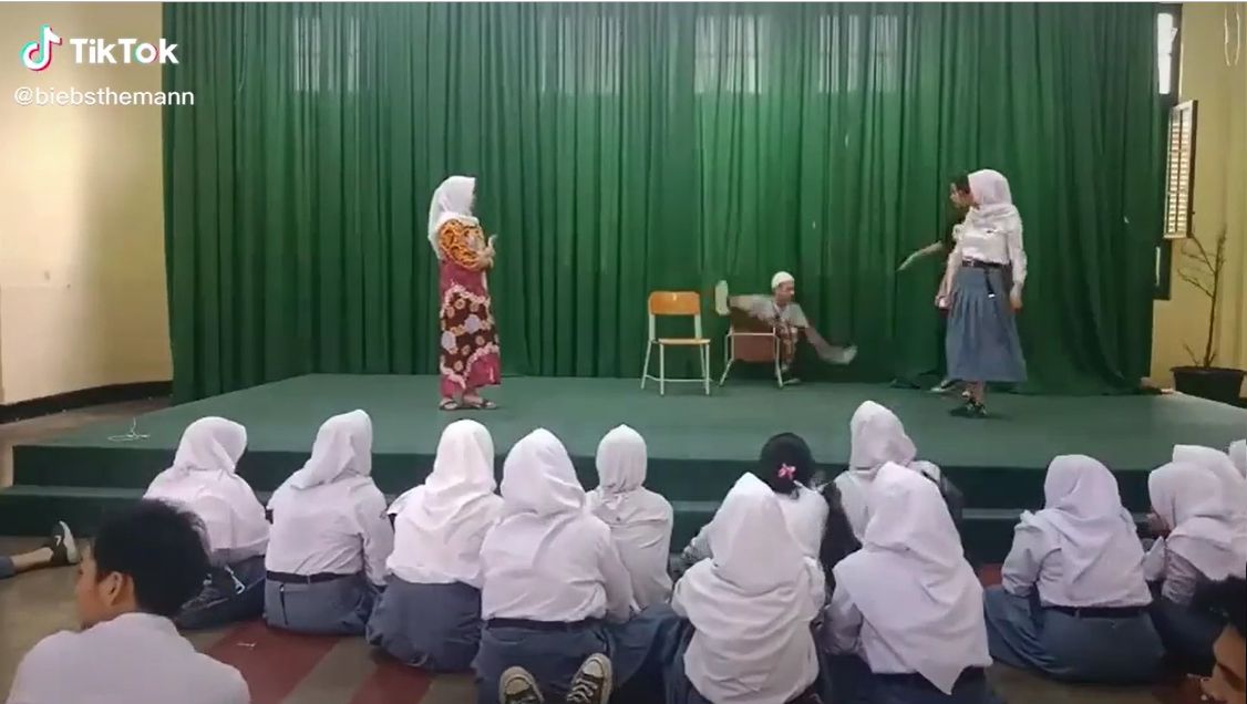 Video Kocak Drama di Sekolah