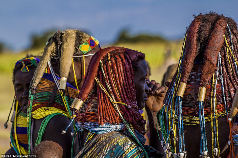Suku Mwila Angola