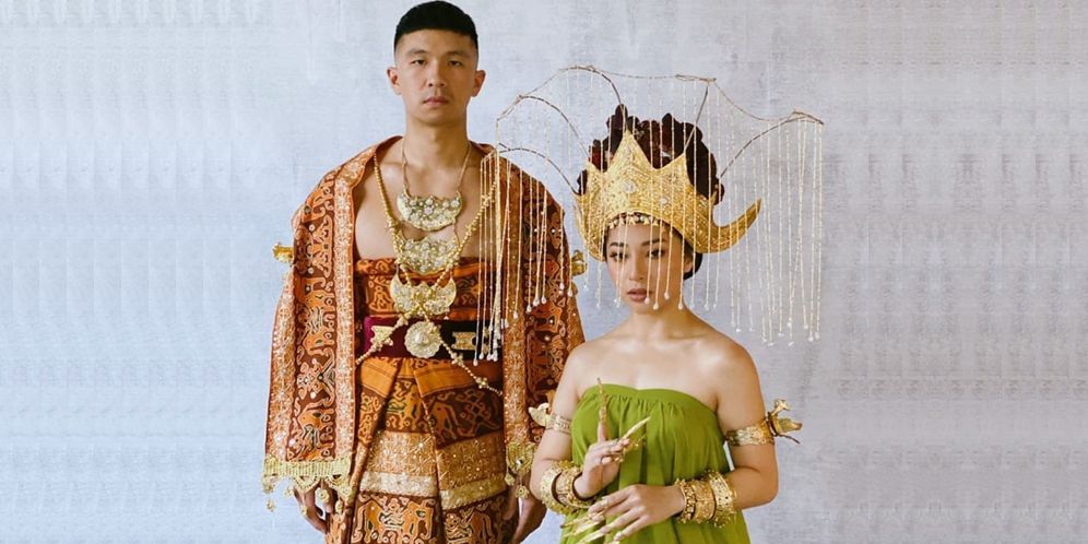 Foto Pre-wedding Nikita Willy dan Indra Priawan dengan Baju Adat Lampung