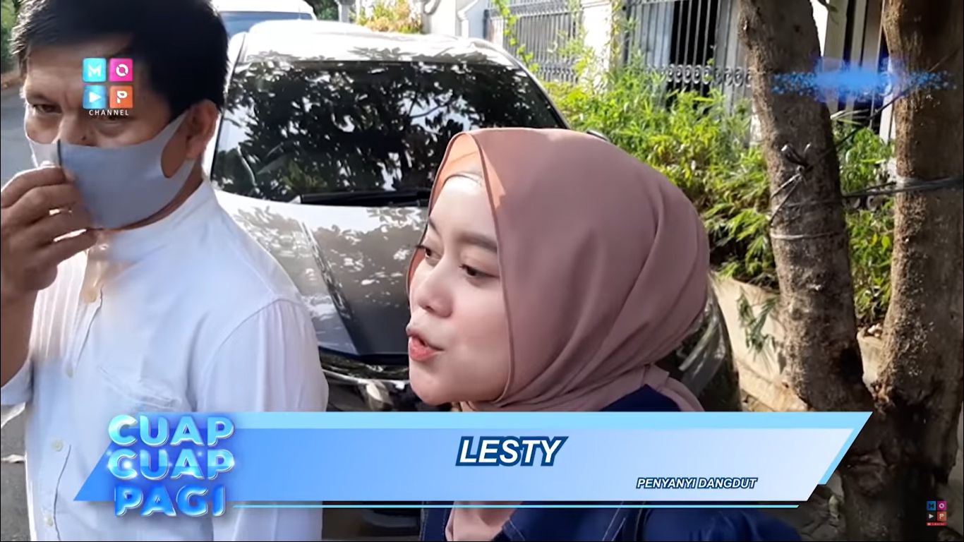 Lesty Kejora Liburan ke Bandung