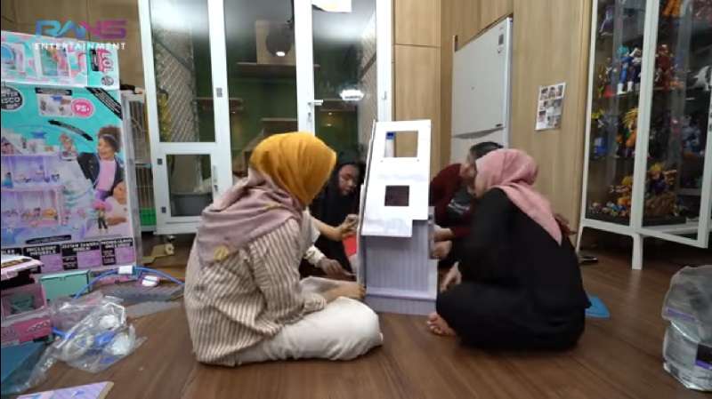 Nagita Slavina Beli Mainan Anak Perempuan