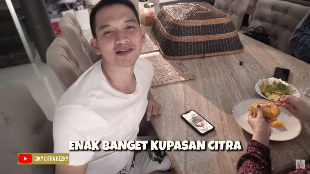 Citra Kirana dan Rezky Aditya