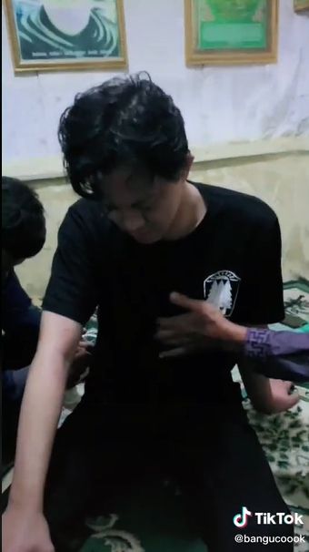 Seorang Pria Terkena Sakit Lumpuh setelah Main di Puncak Bogor