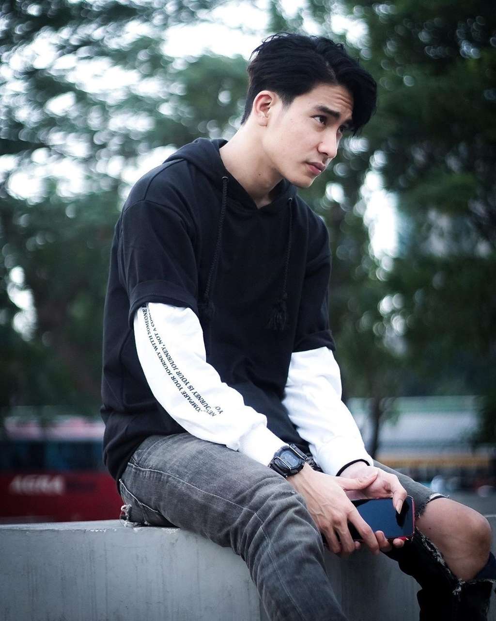 Potret Ganteng Evan Marvino yang bikin Meleleh