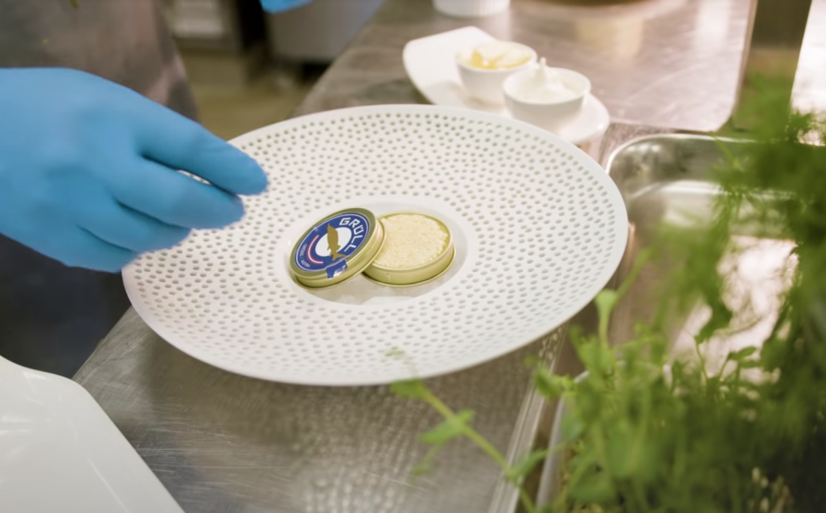 Kaviar Putih Seharga Miliaran