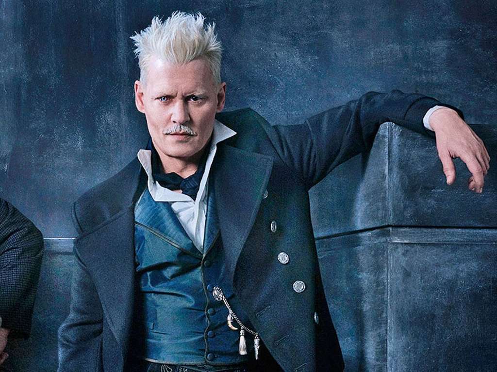 Johnny Deep berperan sebagai Gellert Grindelwald