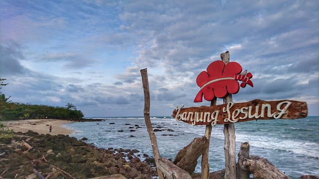 Wisata Tanjung Lesung