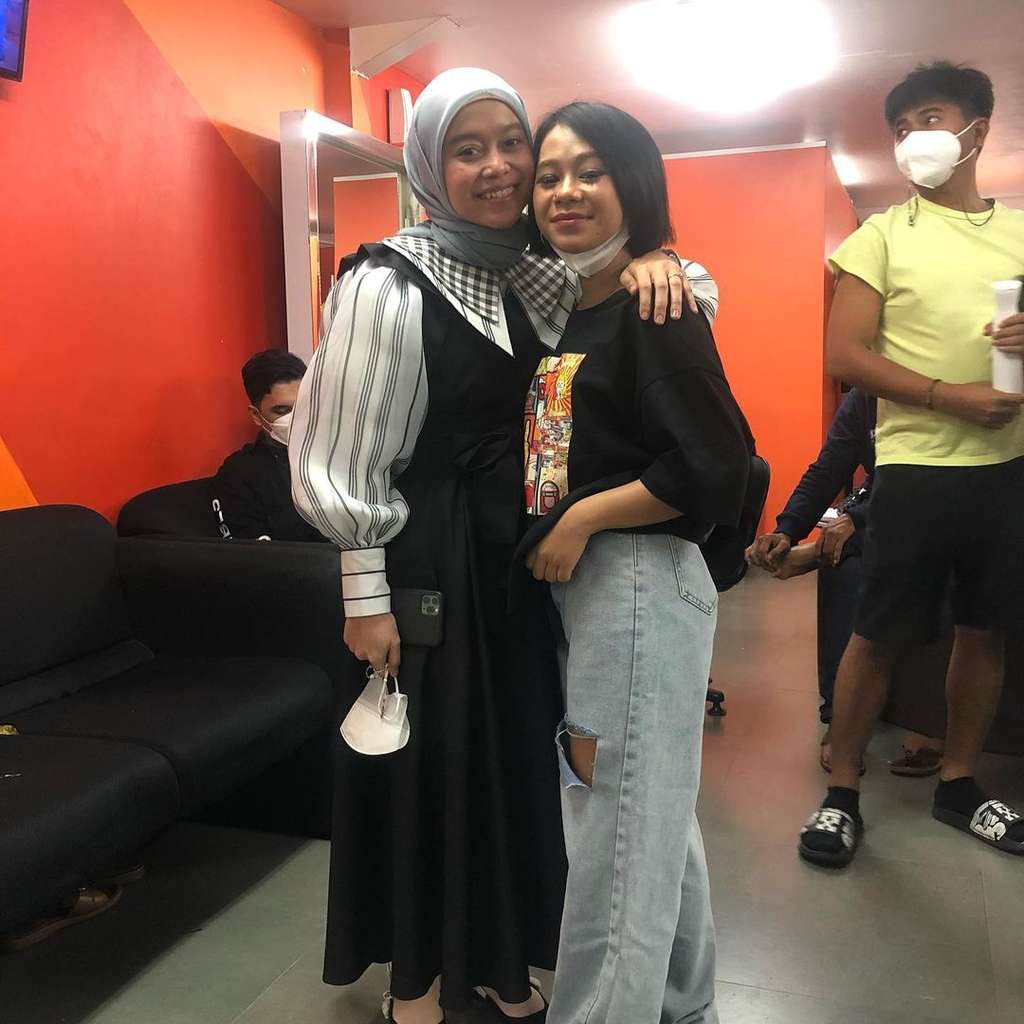 Dibilang Mirip, Cimoy Montok Akhirnya Foto Bareng Sama Lesti Kejora