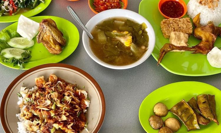 Wisata Kuliner Cirebon - Empal Asem Amarta Battembat