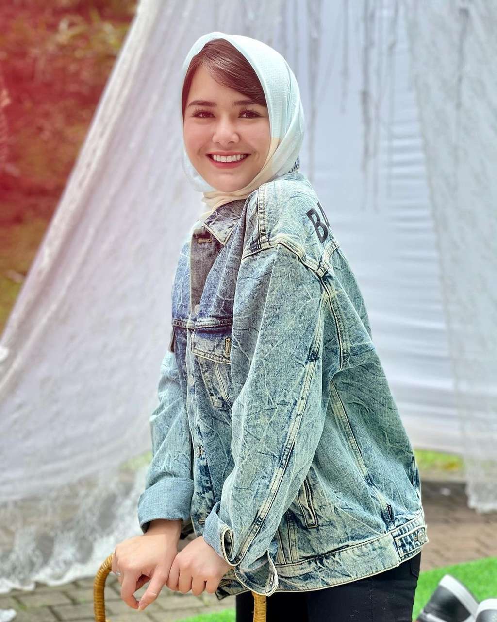 Gaya Amanda Manopo Berhijab