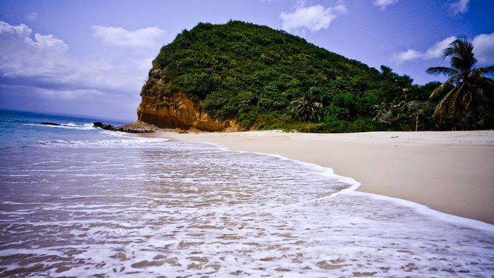 Destinasi Wisata Lombok - Pantai Surga