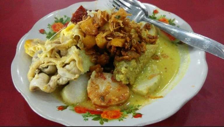 Wisata Kuliner Klaten - Warung Lontong Bu Mirah