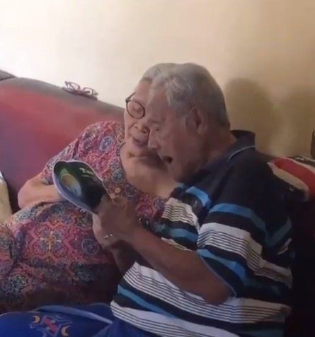 Video 'When Pamungkas Said', Pasangan Lansia yang Bikin Baper