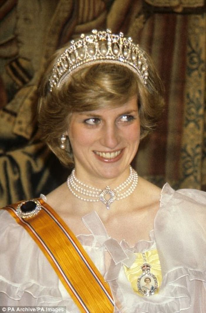 Ilustrasi Putri Diana dan Kate Middleton
