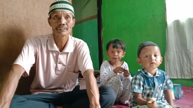Kisah Pak Udin dan Dua Anaknya