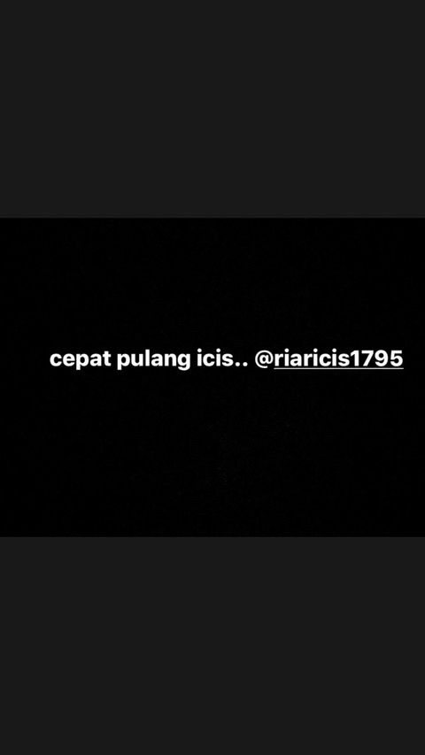 Unggahan Instagram Story Oki Setiana Dewi