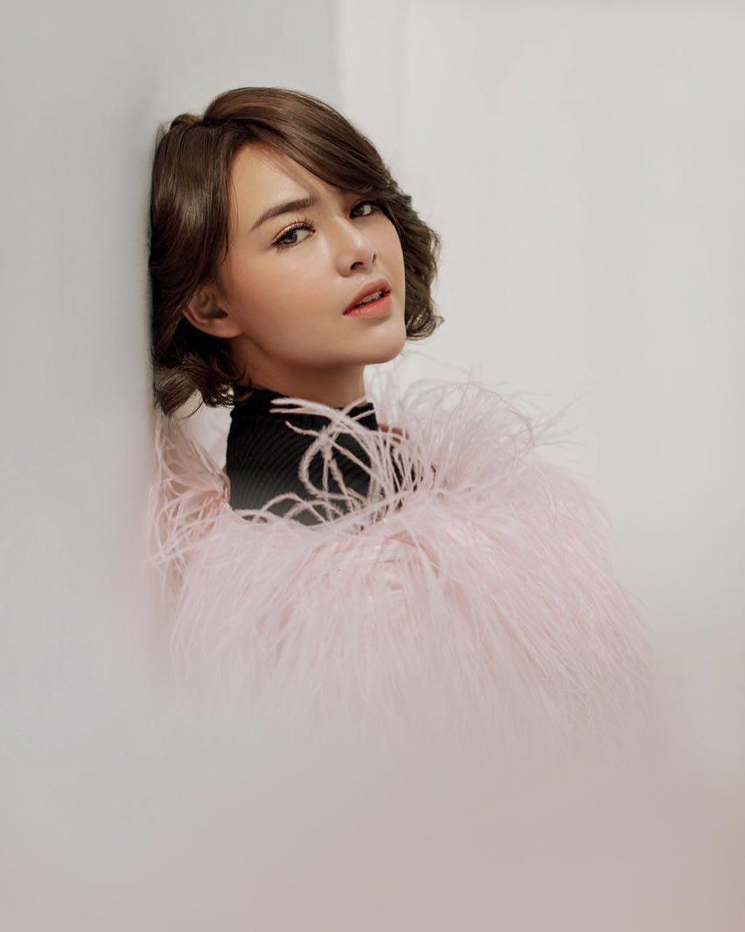 Cantik Banget, Potret Amanda Manopo dengan Kostum Berbulu Tuai Pujian Netizen