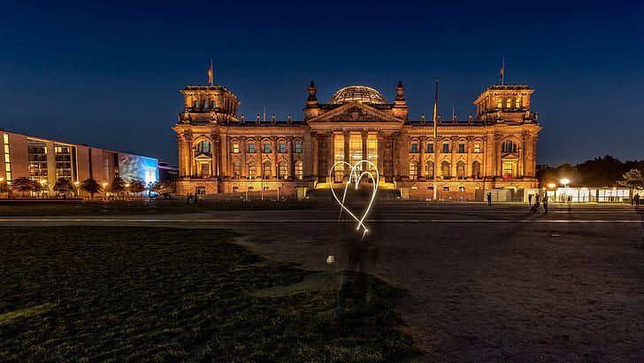 Tempat Wisata di Berlin Jerman - Reichstag