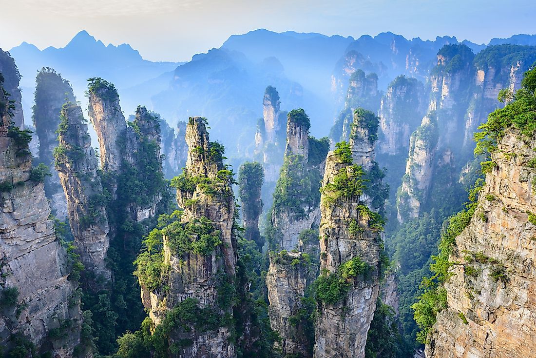 5 Tempat Wisata Terindah di Dunia - Taman Hutan Nasional Zhangjiajie, Tiongkok