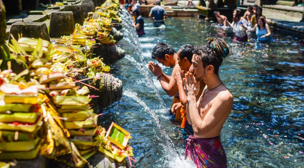 Wisata Budaya Indonesia - Pura Tirta Empul, Bali
