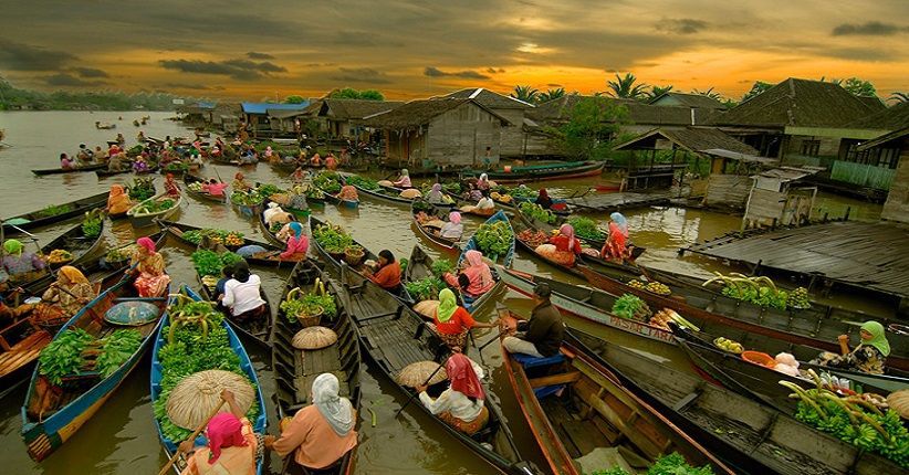 Tempat Wisata di Kalimantan Selatan - Pasar Terapung Lok Baintan