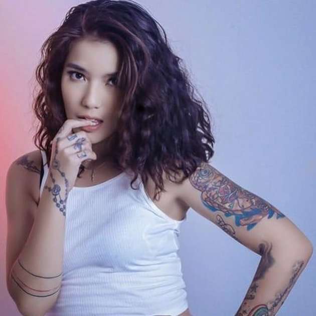 Sheila Marcia Penuh Tato