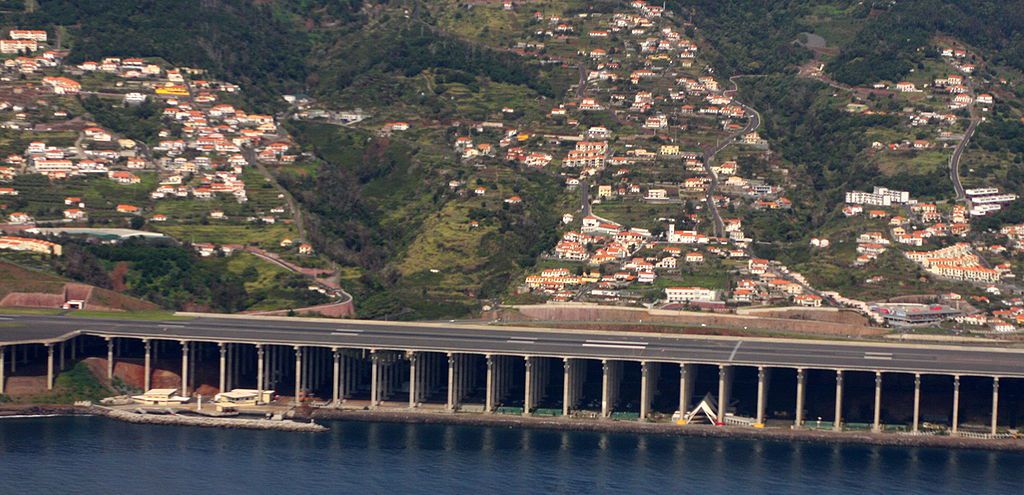 Bandara Madeira