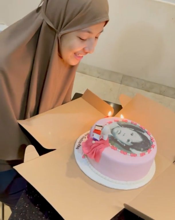 Kue Ulang Tahun Natasha Rizky