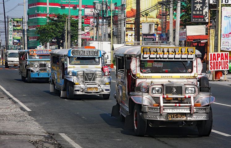 Transportasi Umum Jeepney