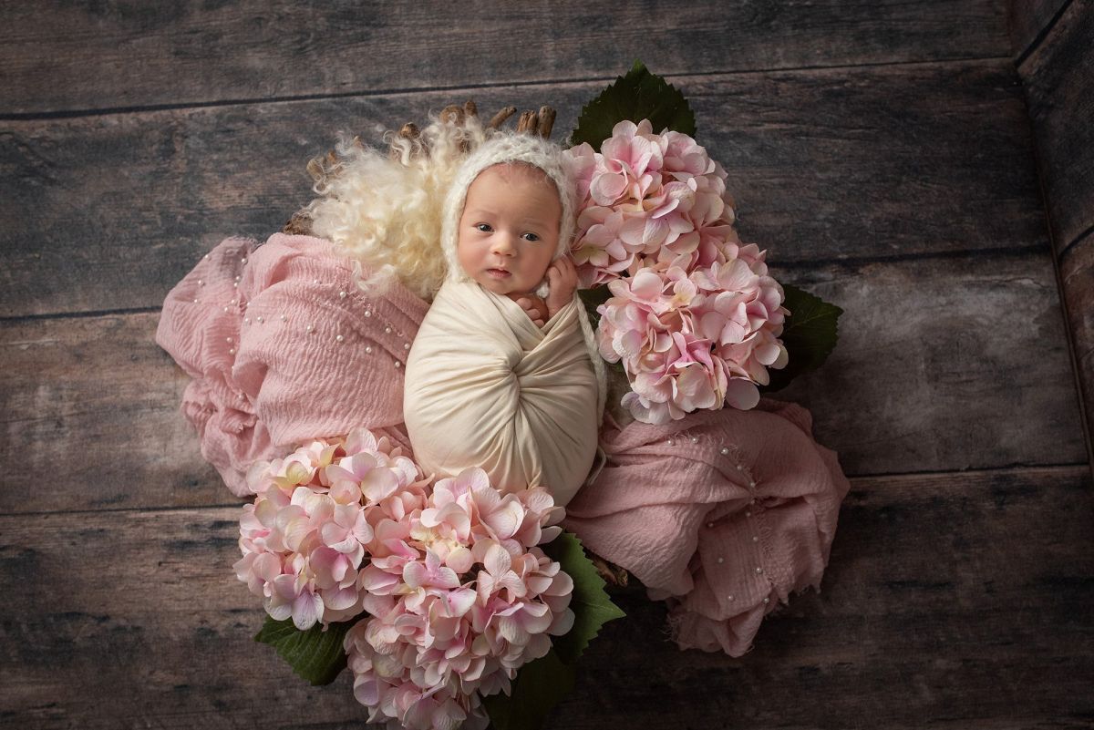 Nama Bayi Perempuan Terinspirasi dari Bunga
