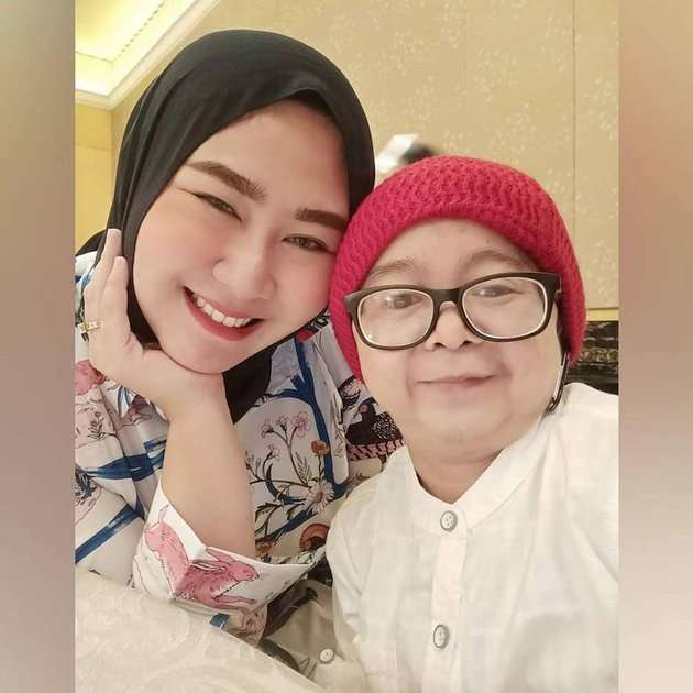 Potret Daus Mini dan Istri