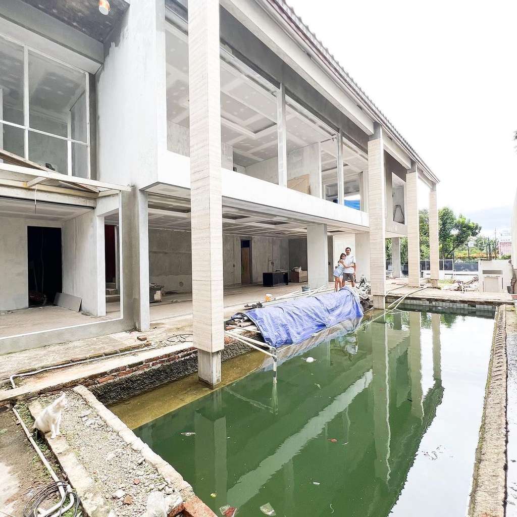 Rumah baru Ayu Dewi