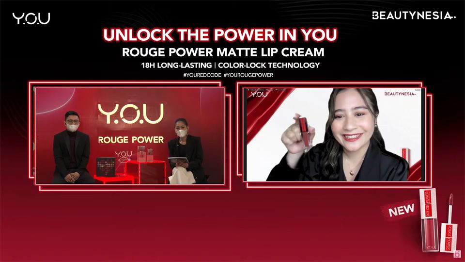 Prilly Latuconsina dalam acara launching Y.O.U Rouge Power Matte Lip Cream