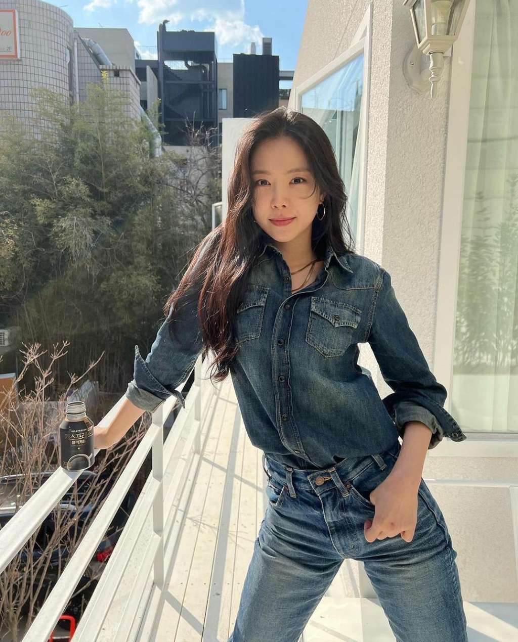 Son Naeun keluar dari Apink