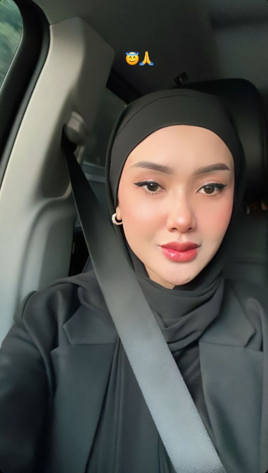Potret Terbaru Cita Citata Rekaman Pakai Hijab