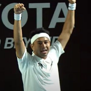 Potret Raffi Ahmad kalahkan Desta di tiba-Tiba Tenis
