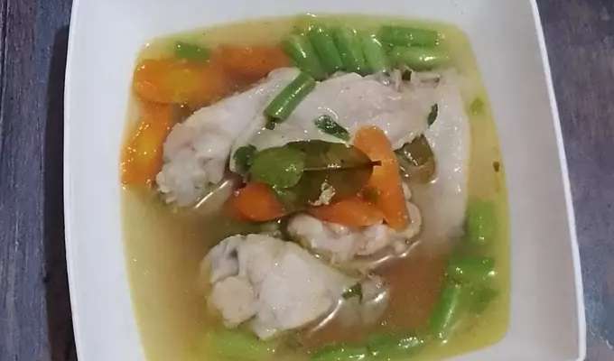 Resep Masakan Ayam Berkuah Sup Daun Jeruk