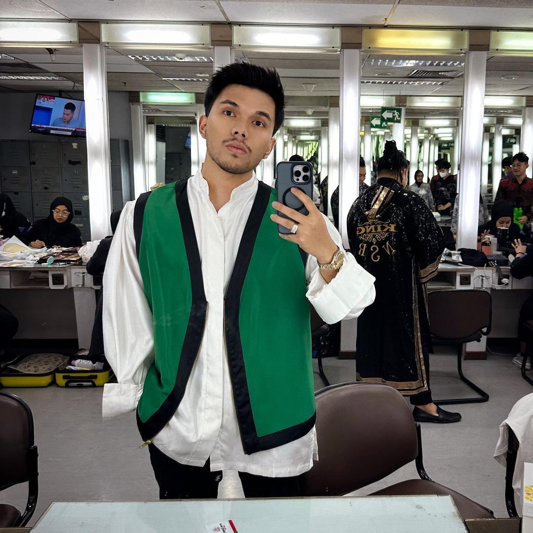 eretan Foto Selfie Terbaru Thariq Halilintar yang Makin Macho Berjambang