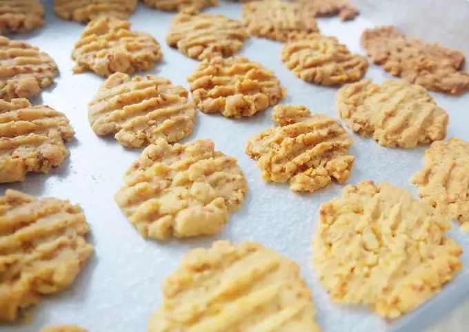 Resep Cornflakes Cheese Cookies