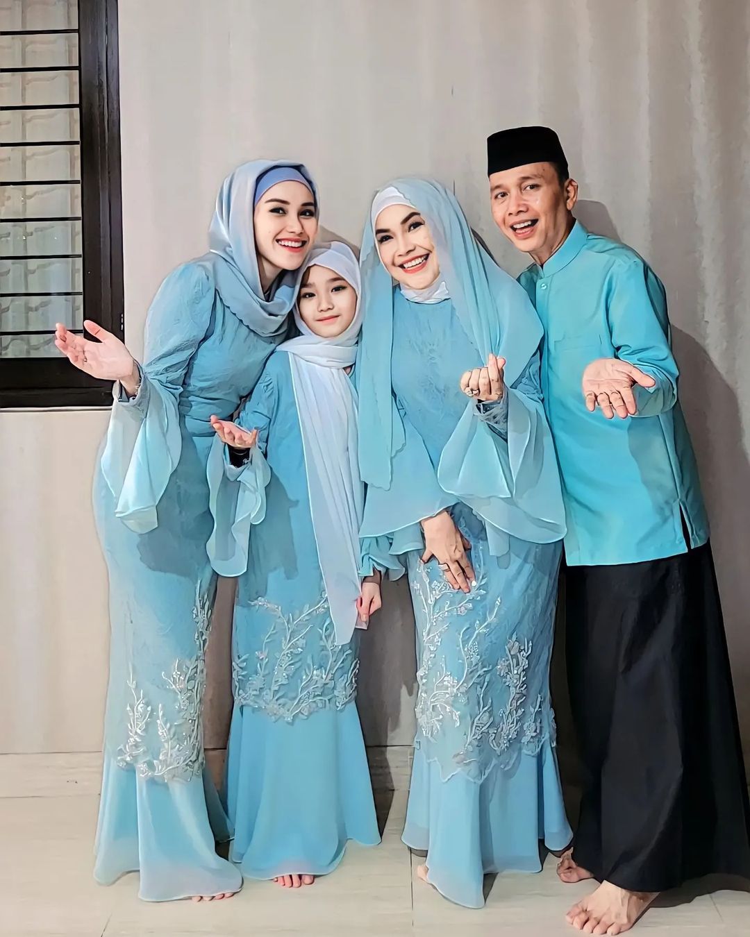 Potret Kompak Keluarga Ayu Ting Ting Rayakan Idul Fitri